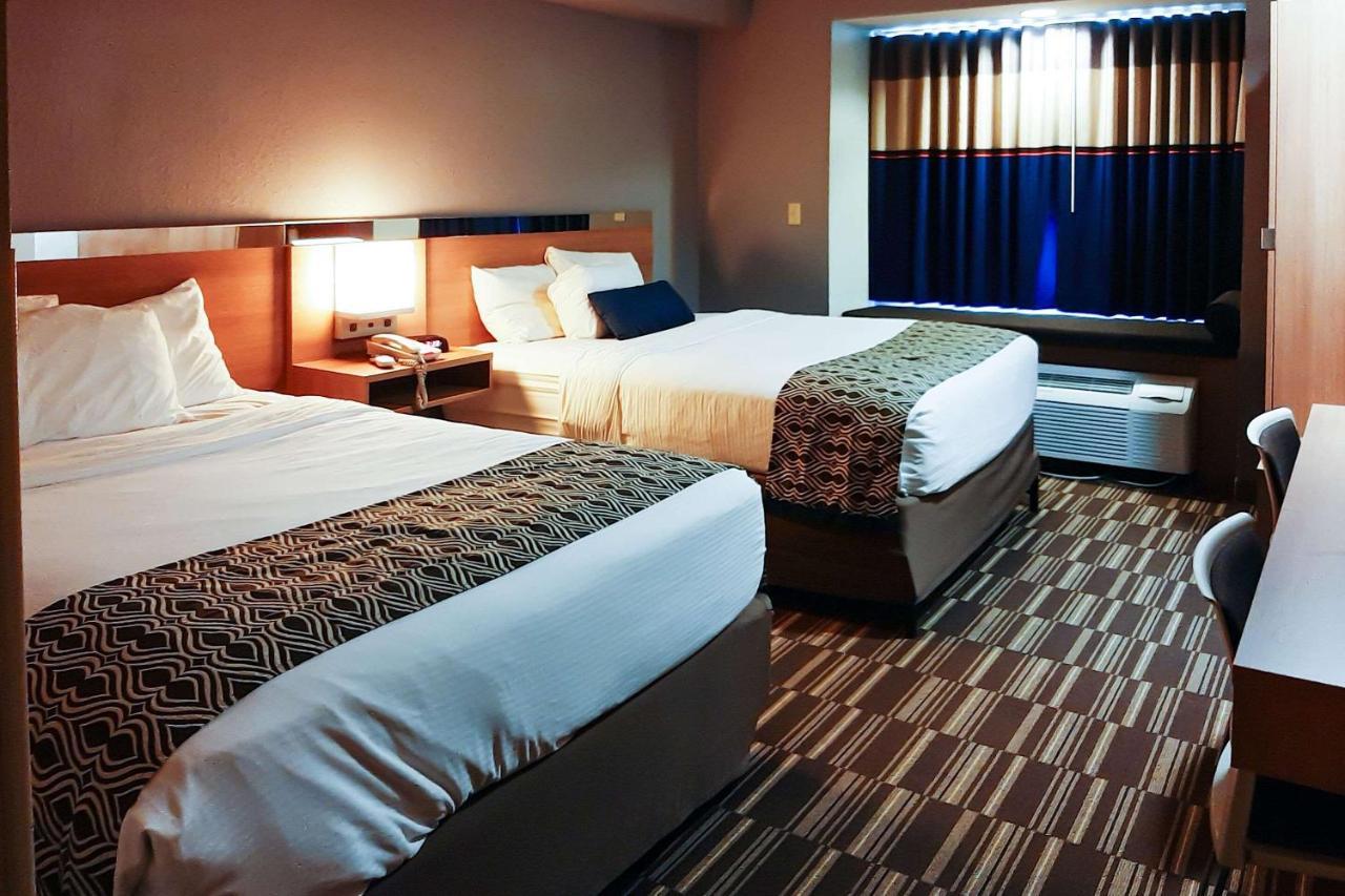 Starkville Inn & Suites エクステリア 写真